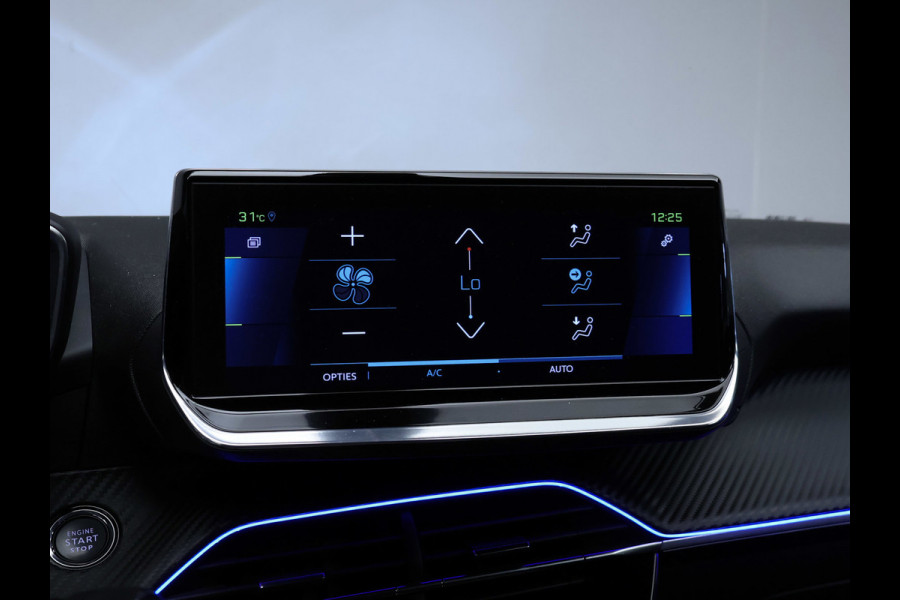 Peugeot e-208 EV Allure 50 kWh Sport (APPLE CARPLAY,NAVI,CAMERA,SFEERVERLICHTING,LED,CLIMATE,CRUISE,GETINT,SPORTSTOELEN,LM VELGEN)
