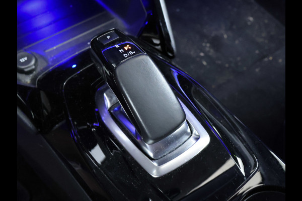 Peugeot e-208 EV Allure 50 kWh Sport (APPLE CARPLAY,NAVI,CAMERA,SFEERVERLICHTING,LED,CLIMATE,CRUISE,GETINT,SPORTSTOELEN,LM VELGEN)