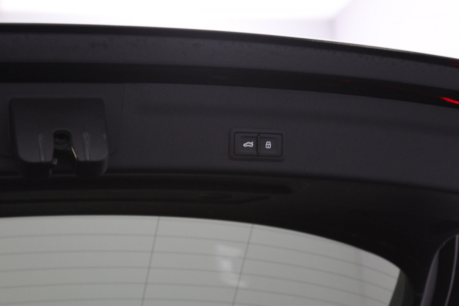 Audi A6 Avant 55 TFSI e quattro Competition, Leder, Trekhaak, 360 Camera, Adap. Cruise Control, Gekoelde Stoelen