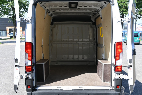 Fiat Ducato L2H2 2.2 MultiJet 140 pk 3.5t Camera, Cruise control, 270 Graden deuren
