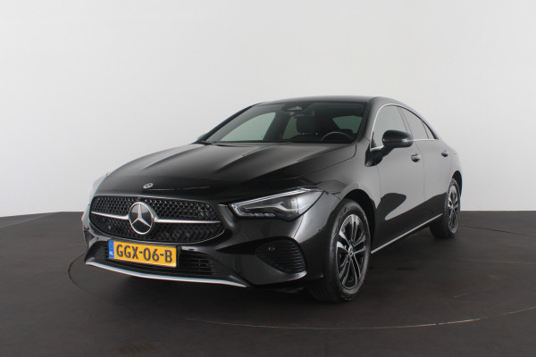 Mercedes-Benz CLA-Klasse 250 e Star Edition > Keyless/Camera/Cruise control adaptief/Stoelverwarming...