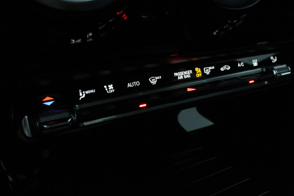 Mercedes-Benz CLA-Klasse 250 e Star Edition > Keyless/Camera/Cruise control adaptief/Stoelverwarming...