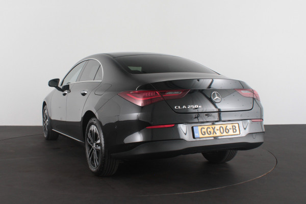 Mercedes-Benz CLA-Klasse 250 e Star Edition > Keyless/Camera/Cruise control adaptief/Stoelverwarming...