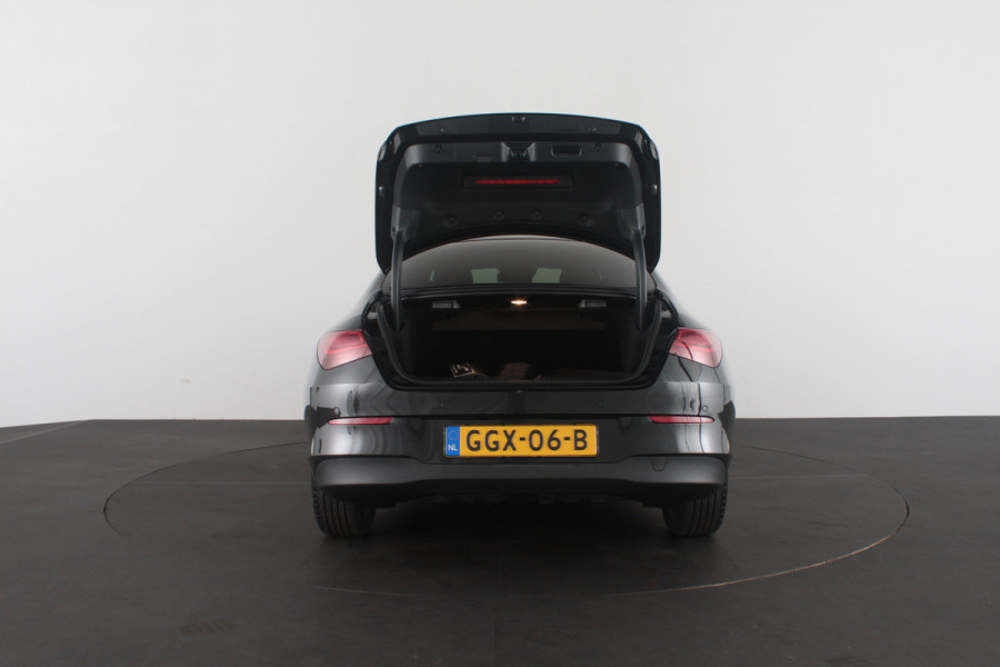Mercedes-Benz CLA-Klasse 250 e Star Edition > Keyless/Camera/Cruise control adaptief/Stoelverwarming...