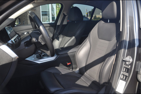BMW 3-serie 320i Business Edition Plus | Adaptive Cruise | 44.000 km!