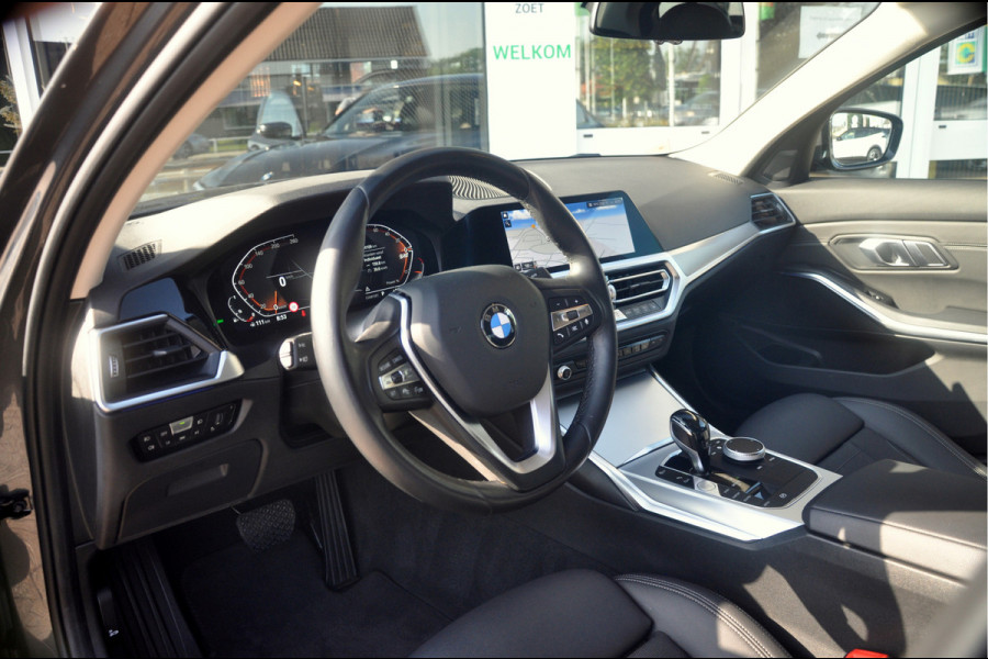 BMW 3-serie 320i Business Edition Plus | Adaptive Cruise | 44.000 km!