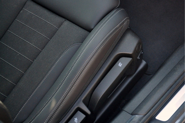 BMW 3-serie 320i Business Edition Plus | Adaptive Cruise | 44.000 km!