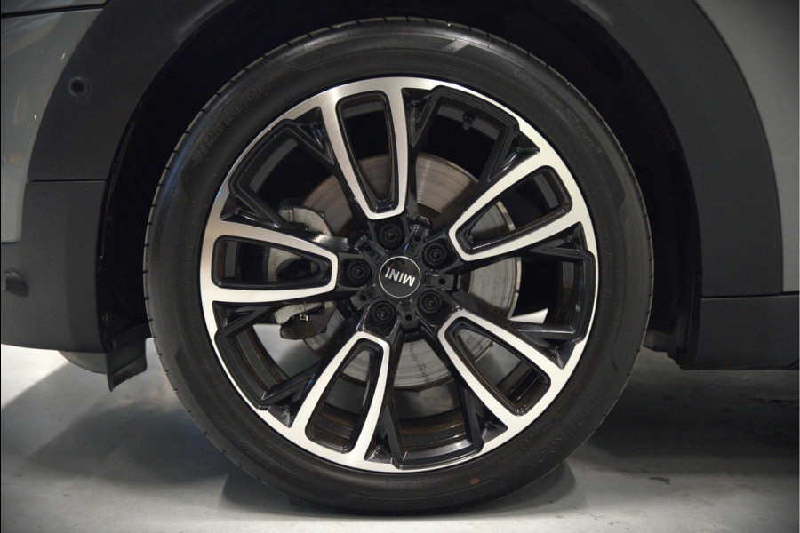 MINI Countryman 1.5 Cooper S E ALL4 Chili | Panoramadak | Stoelverwarming | Stuurverwarming | Head-Up Display | Camera | Apple Carplay | Keyless | Cruise Control | Navigatie | SOH 90%