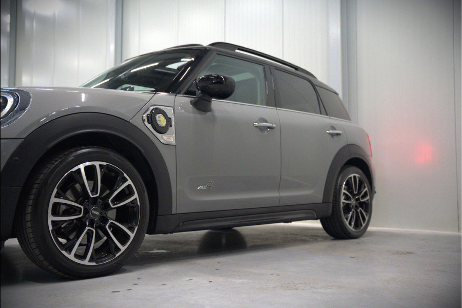 MINI Countryman 1.5 Cooper S E ALL4 Chili | Panoramadak | Stoelverwarming | Stuurverwarming | Head-Up Display | Camera | Apple Carplay | Keyless | Cruise Control | Navigatie | SOH 90%