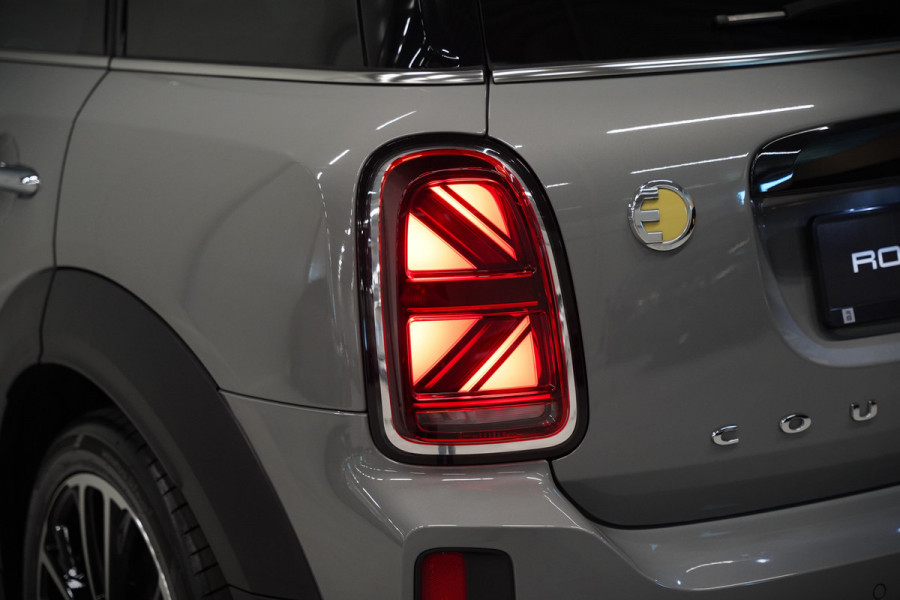 MINI Countryman 1.5 Cooper S E ALL4 Chili | Panoramadak | Stoelverwarming | Stuurverwarming | Head-Up Display | Camera | Apple Carplay | Keyless | Cruise Control | Navigatie | SOH 90%