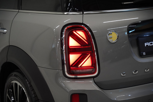 MINI Countryman 1.5 Cooper S E ALL4 Chili | Panoramadak | Stoelverwarming | Stuurverwarming | Head-Up Display | Camera | Apple Carplay | Keyless | Cruise Control | Navigatie | SOH 90%