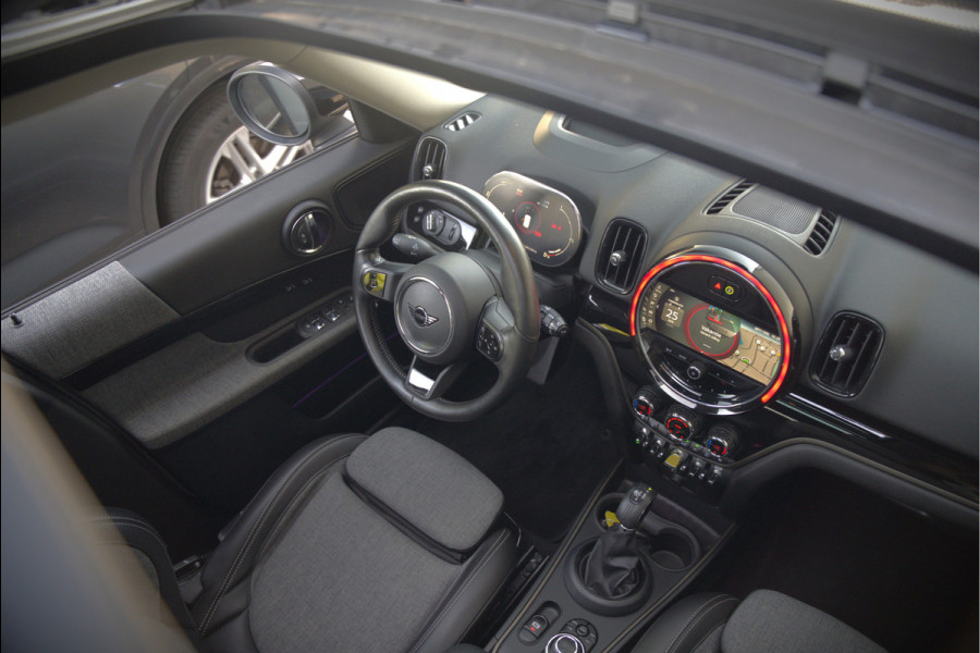 MINI Countryman 1.5 Cooper S E ALL4 Chili | Panoramadak | Stoelverwarming | Stuurverwarming | Head-Up Display | Camera | Apple Carplay | Keyless | Cruise Control | Navigatie | SOH 90%