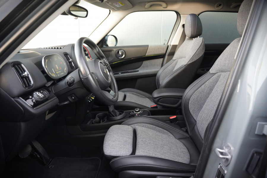MINI Countryman 1.5 Cooper S E ALL4 Chili | Panoramadak | Stoelverwarming | Stuurverwarming | Head-Up Display | Camera | Apple Carplay | Keyless | Cruise Control | Navigatie | SOH 90%
