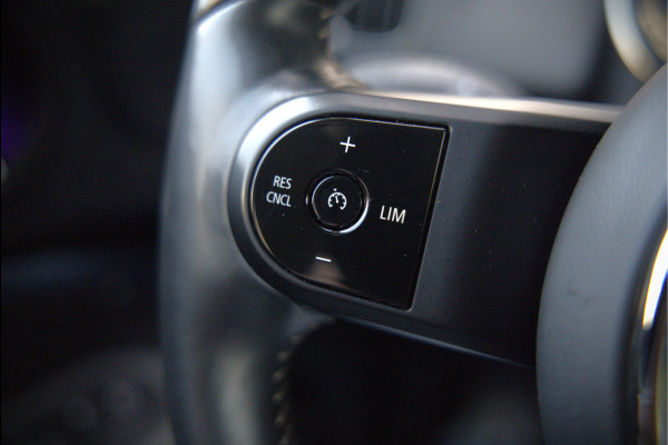 MINI Countryman 1.5 Cooper S E ALL4 Chili | Panoramadak | Stoelverwarming | Stuurverwarming | Head-Up Display | Camera | Apple Carplay | Keyless | Cruise Control | Navigatie | SOH 90%