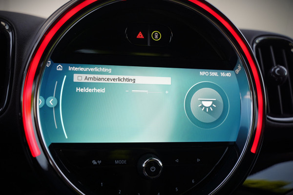 MINI Countryman 1.5 Cooper S E ALL4 Chili | Panoramadak | Stoelverwarming | Stuurverwarming | Head-Up Display | Camera | Apple Carplay | Keyless | Cruise Control | Navigatie | SOH 90%