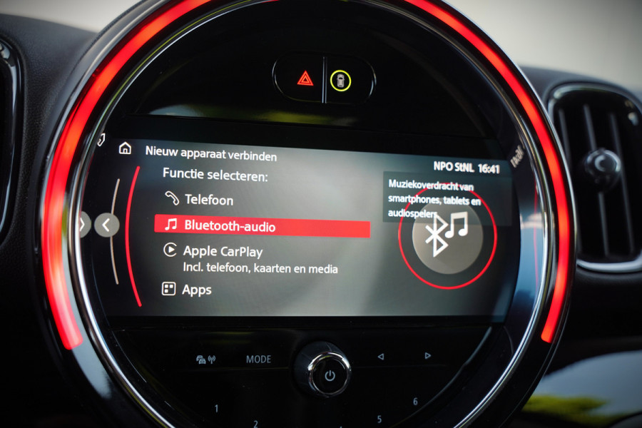 MINI Countryman 1.5 Cooper S E ALL4 Chili | Panoramadak | Stoelverwarming | Stuurverwarming | Head-Up Display | Camera | Apple Carplay | Keyless | Cruise Control | Navigatie | SOH 90%