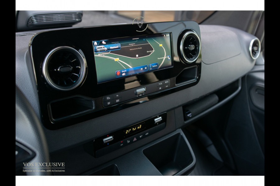 Mercedes-Benz Sprinter 317 CDI L2H2 Facelift|Pro|LED-verlichting|Cruise|MBUX|Camera|Betimmering|Verw-stoelen|New Service