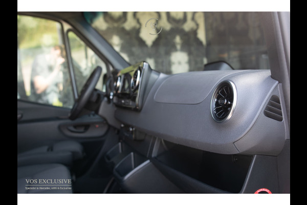 Mercedes-Benz Sprinter 317 CDI L2H2 Facelift|Pro|LED-verlichting|Cruise|MBUX|Camera|Betimmering|Verw-stoelen|New Service