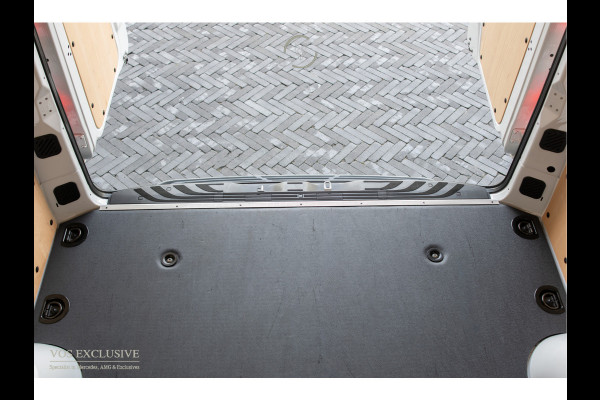 Mercedes-Benz Sprinter 317 CDI L2H2 Facelift|Pro|LED-verlichting|Cruise|MBUX|Camera|Betimmering|Verw-stoelen|New Service