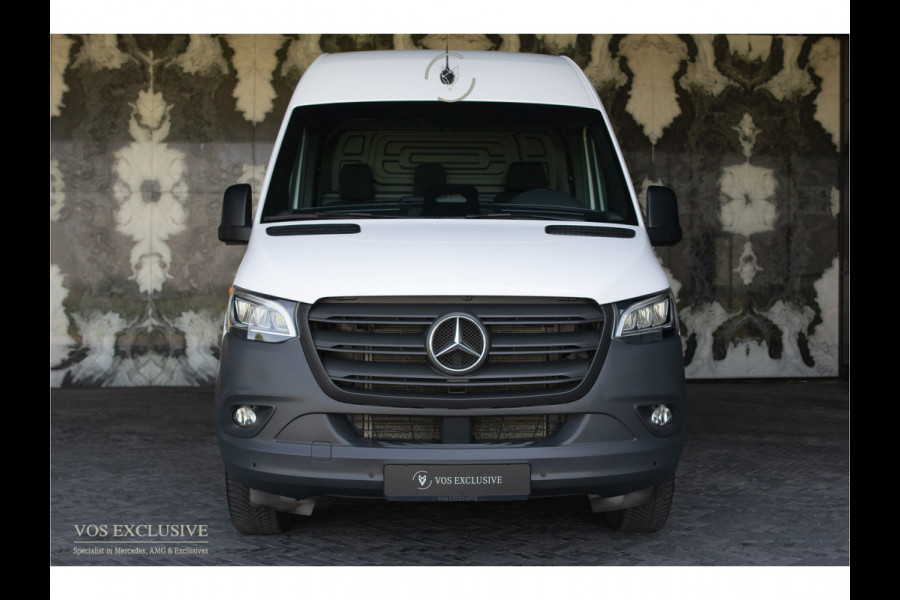 Mercedes-Benz Sprinter 317 CDI L2H2 Facelift|Pro|LED-verlichting|Cruise|MBUX|Camera|Betimmering|Verw-stoelen|New Service