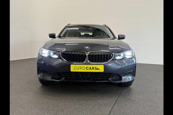 BMW 3 Serie Touring 330e Sportline Automaat 292pk Airco Navi Carplay PDC VA Adaptive Cruise Control Stoel/Stuurwielverwarming Full LED BMW HiFi