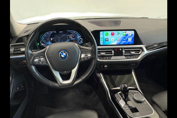 BMW 3 Serie Touring 330e Sportline Automaat 292pk Airco Navi Carplay PDC VA Adaptive Cruise Control Stoel/Stuurwielverwarming Full LED BMW HiFi