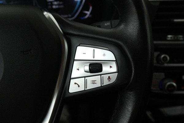 BMW iX3 Executive 80 kWh (PANORAMADAK, SFEERVERLICHTING, ADAPTIVE CRUISE, AUTOPILOT, STOELVERWARMING, 1e EIGENAAR)