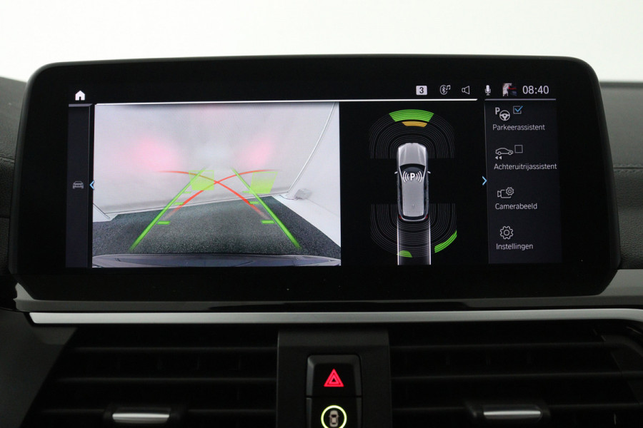 BMW iX3 Executive 80 kWh (PANORAMADAK, SFEERVERLICHTING, ADAPTIVE CRUISE, AUTOPILOT, STOELVERWARMING, 1e EIGENAAR)