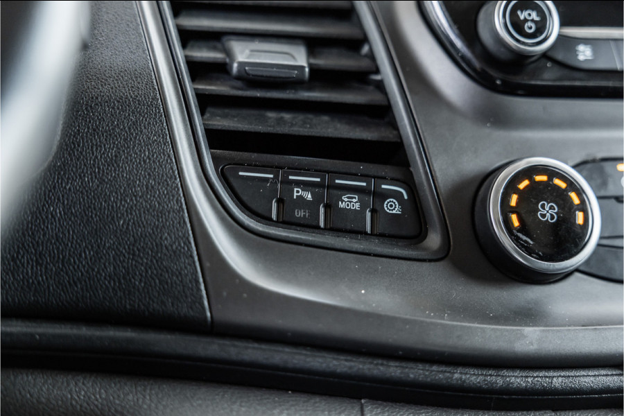 Ford Transit Custom 300 2.0 TDCI L2H1 | Raptor Edition | CarPlay | Camera | Trekhaak | PDC V+A | Nieuwe APK | Stoelverwarming | PDC V+A
