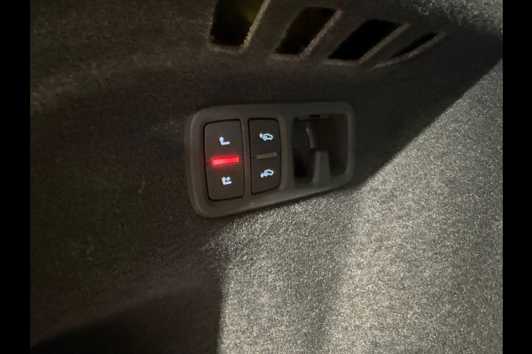 Audi Q8 60 TFSI e quattro S Line Comp Pano|RS Seat|HuD|Trekhaak