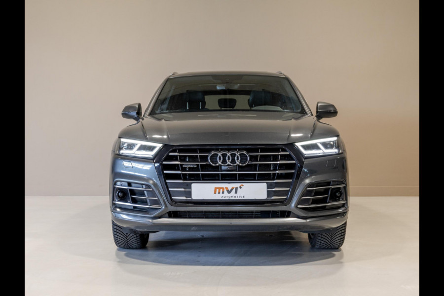 Audi Q5 55 TFSI e quattro Competition SoH 100% 367pk / Panorama dak / Adaptieve cruise control / Stoelverwarming / Dodehoekdetectie / Achtertuitrijcamera / Apple carplay /