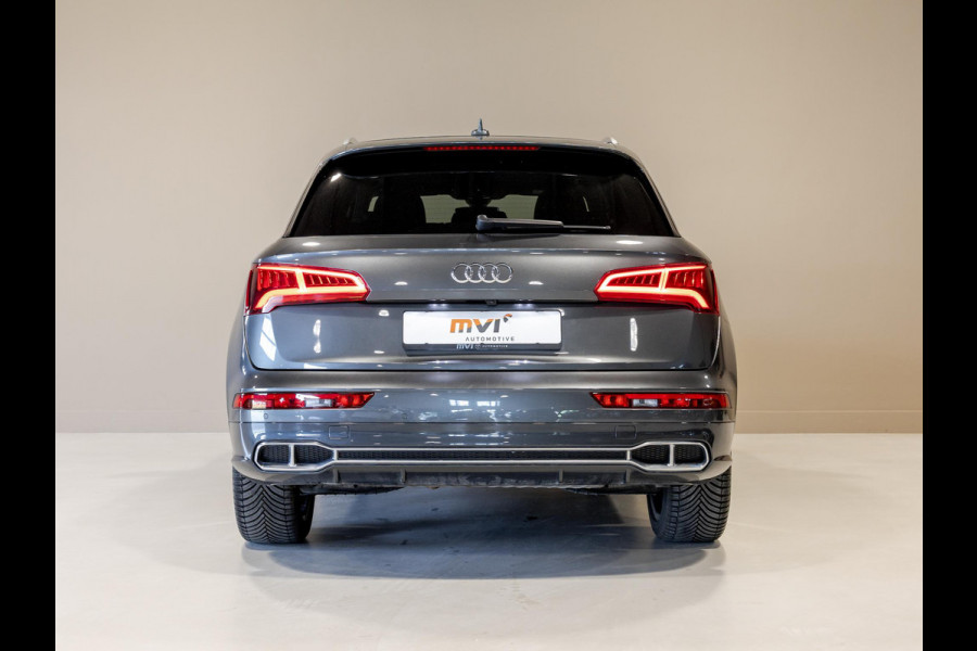 Audi Q5 55 TFSI e quattro Competition SoH 100% 367pk / Panorama dak / Adaptieve cruise control / Stoelverwarming / Dodehoekdetectie / Achtertuitrijcamera / Apple carplay /