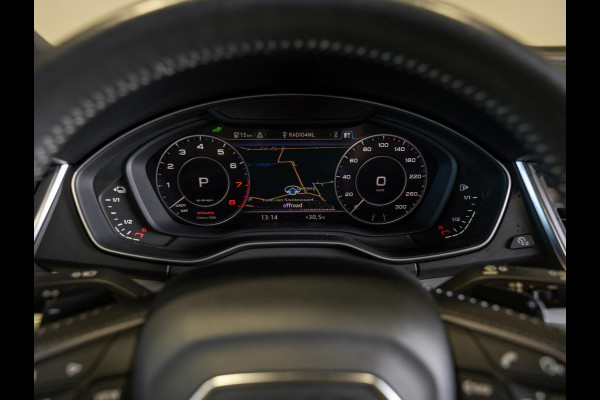 Audi Q5 55 TFSI e quattro Competition SoH 100% 367pk / Panorama dak / Adaptieve cruise control / Stoelverwarming / Dodehoekdetectie / Achtertuitrijcamera / Apple carplay /