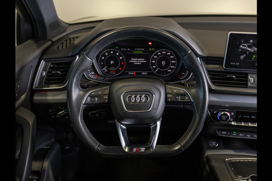 Audi Q5 55 TFSI e quattro Competition SoH 100% 367pk / Panorama dak / Adaptieve cruise control / Stoelverwarming / Dodehoekdetectie / Achtertuitrijcamera / Apple carplay /