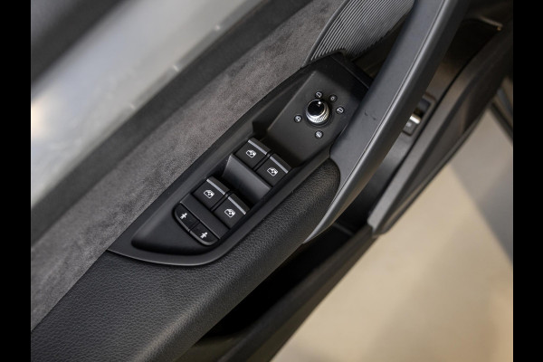 Audi Q5 55 TFSI e quattro Competition SoH 100% 367pk / Panorama dak / Adaptieve cruise control / Stoelverwarming / Dodehoekdetectie / Achtertuitrijcamera / Apple carplay /