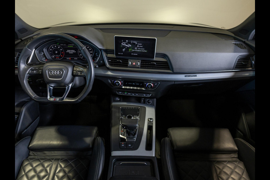 Audi Q5 55 TFSI e quattro Competition SoH 100% 367pk / Panorama dak / Adaptieve cruise control / Stoelverwarming / Dodehoekdetectie / Achtertuitrijcamera / Apple carplay /
