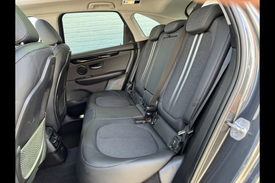 BMW 2 Serie Active Tourer 225xe iPerformance High Executive Camera Panodak Clima Stoelverw All-Season