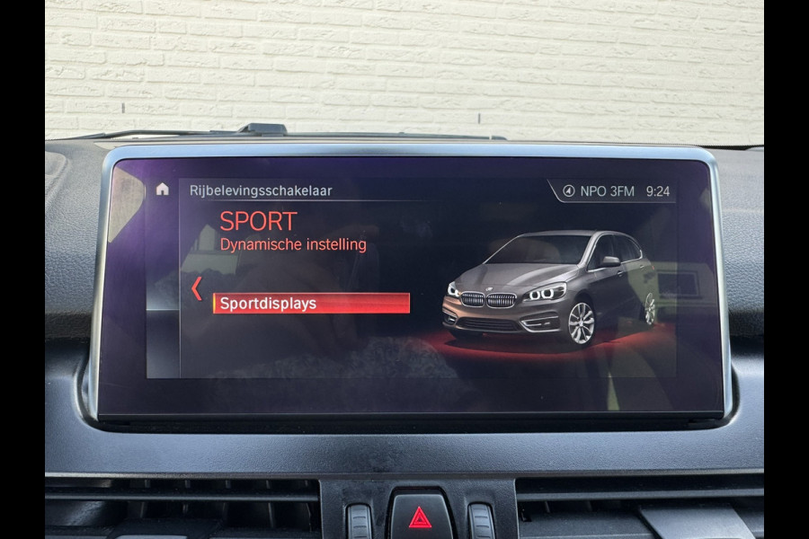 BMW 2 Serie Active Tourer 225xe iPerformance High Executive Camera Panodak Clima Stoelverw All-Season