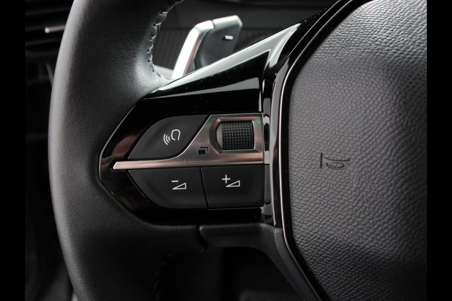 Peugeot 2008 1.2 Hybrid 136 pk Automaat Allure Navigatie Apple Carplay/Android Auto Climate Control Dab Led Parkeer sensoren Cruise Control
