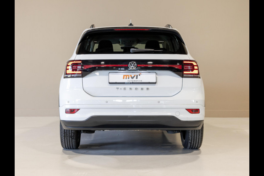 Volkswagen T-Cross 1.0 TSI Life 116pk / Navigatie / Stoelverwarming / Adaptieve cruise control / Apple carplay / Airco / Klimaatregeling /