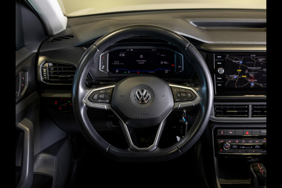 Volkswagen T-Cross 1.0 TSI Life 116pk / Navigatie / Stoelverwarming / Adaptieve cruise control / Apple carplay / Airco / Klimaatregeling /