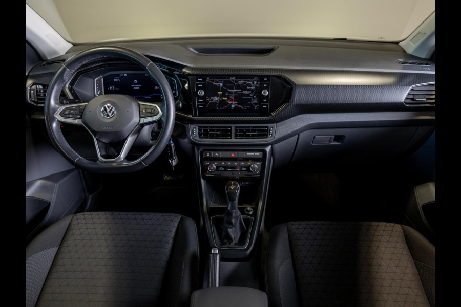 Volkswagen T-Cross 1.0 TSI Life 116pk / Navigatie / Stoelverwarming / Adaptieve cruise control / Apple carplay / Airco / Klimaatregeling /