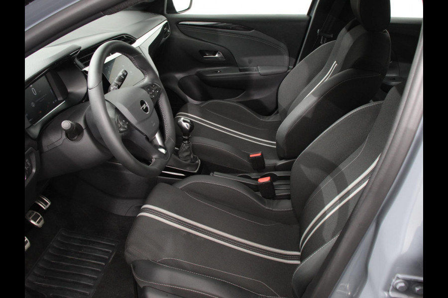 Opel Corsa 1.2 Turbo 100pk GS Nieuw model! Navigatie Apple Carplay/Android Auto Digitale Cockpit Airco Camera Parkeer sensoren V+A Cruise Control Lichtmetalen Velgen Dab