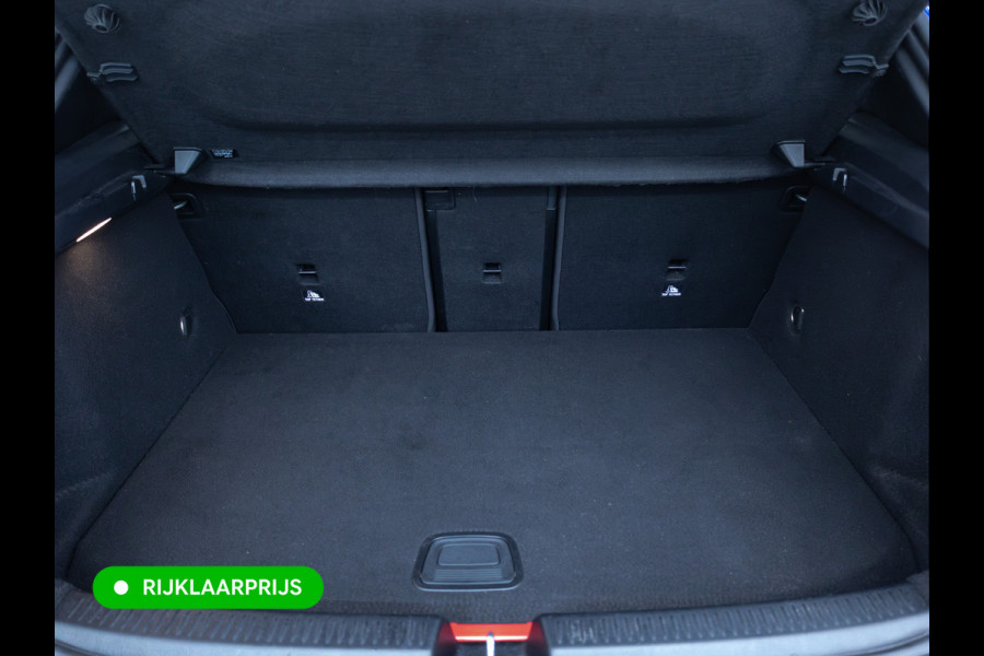 Mercedes-Benz A-Klasse 250 e AMG Line | Pano dak | Stoelverw. | Cruise | 19"all season | Sfeerverlichting | Climate control | Navigatie
