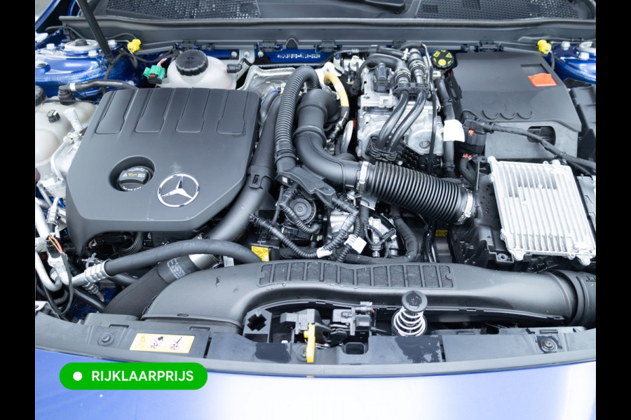 Mercedes-Benz A-Klasse 250 e AMG Line | Pano dak | Stoelverw. | Cruise | 19"all season | Sfeerverlichting | Climate control | Navigatie