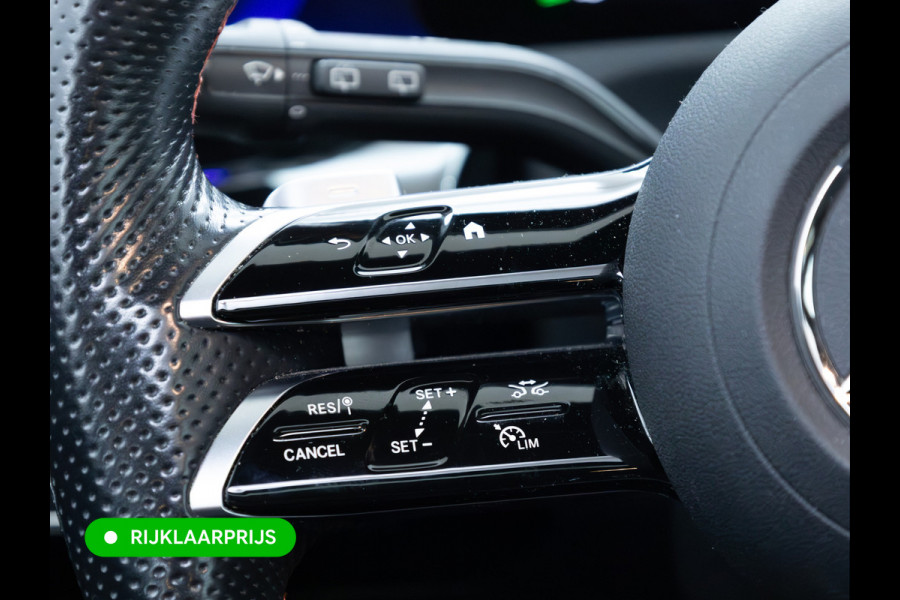 Mercedes-Benz A-Klasse 250 e AMG Line | Pano dak | Stoelverw. | Cruise | 19"all season | Sfeerverlichting | Climate control | Navigatie