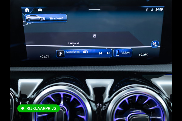 Mercedes-Benz A-Klasse 250 e AMG Line | Pano dak | Stoelverw. | Cruise | 19"all season | Sfeerverlichting | Climate control | Navigatie