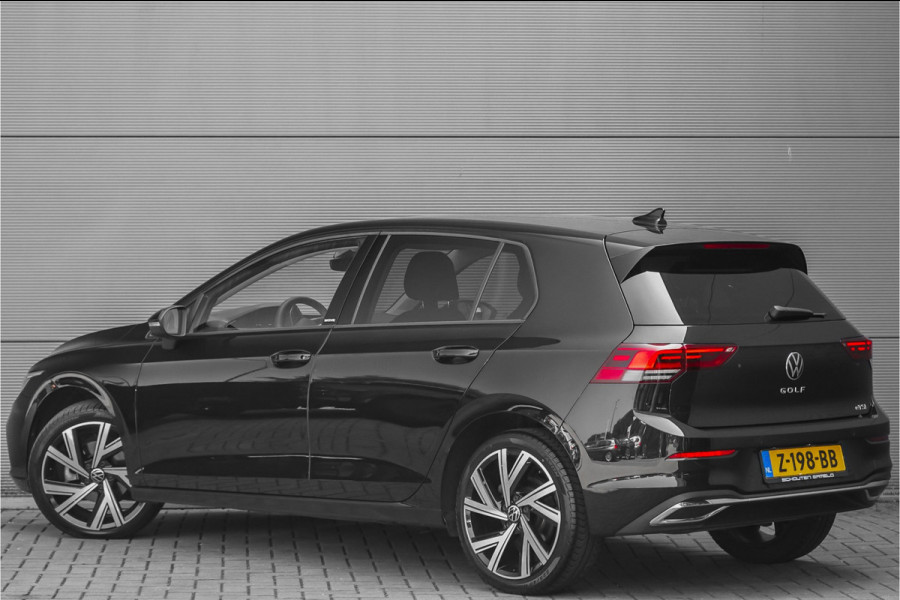 Volkswagen Golf 1.5 eTSI Move Style Pack ACC Camera 18"