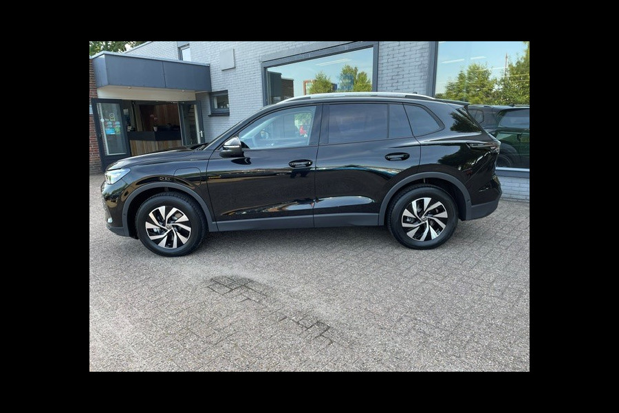 Volkswagen Tiguan NIEUW 1.5 eHybrid Life Edition SUPERDEAL! STOEL/STUUR VEWRW> 360 CAMERA
