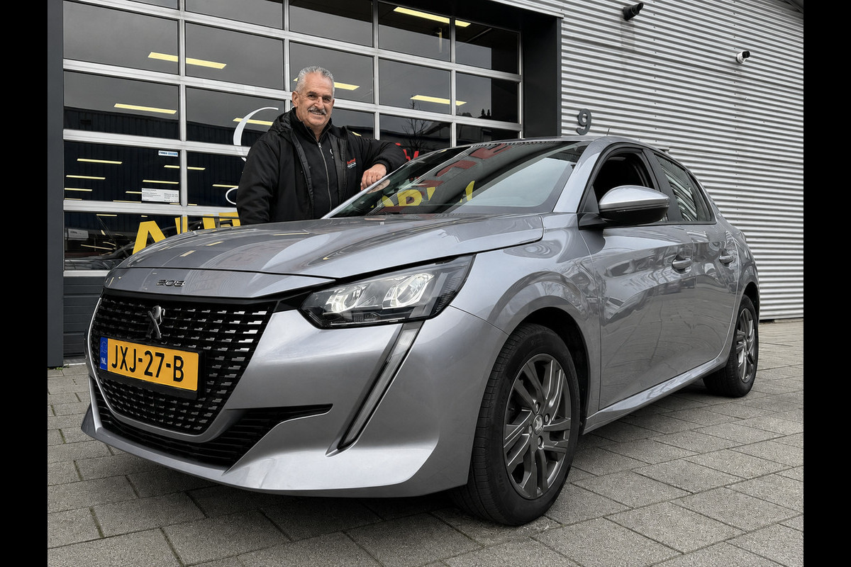 Peugeot 208 1.2 PureTech Active Pack 46.000 KM - Apple CarPlay / Navigatie I Airco I LED I PDC I Sport velgen I Dealer onderhouden